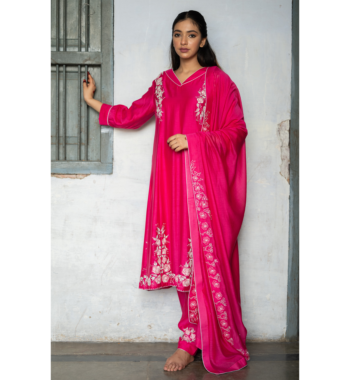 SAANVI SUIT SET