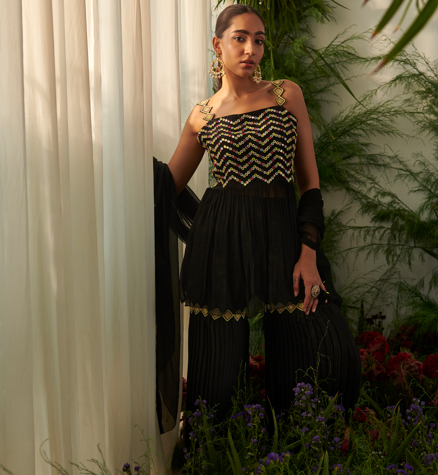 BLACK MARIGOLD GARARA  SET