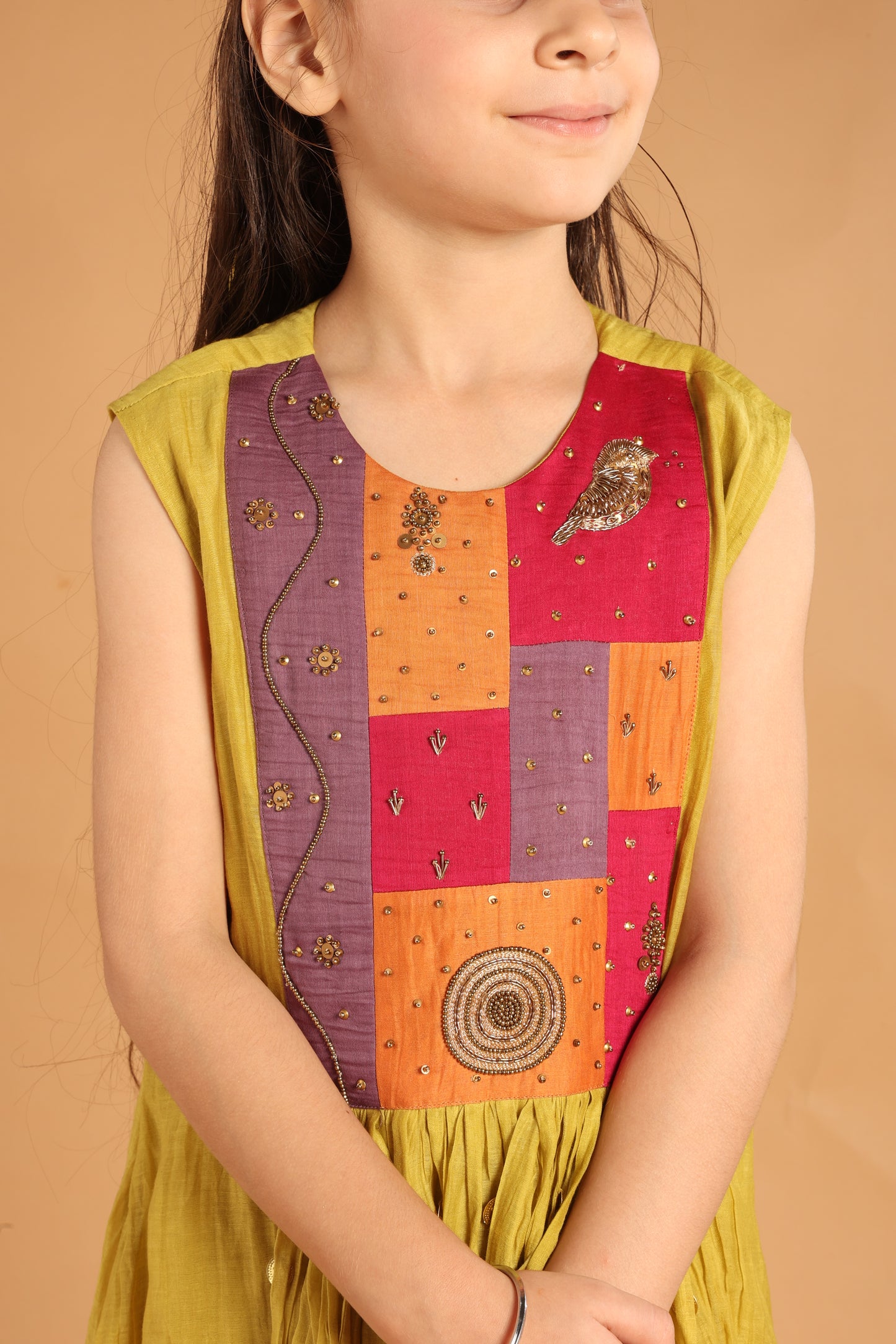 Genda Gulzar gown