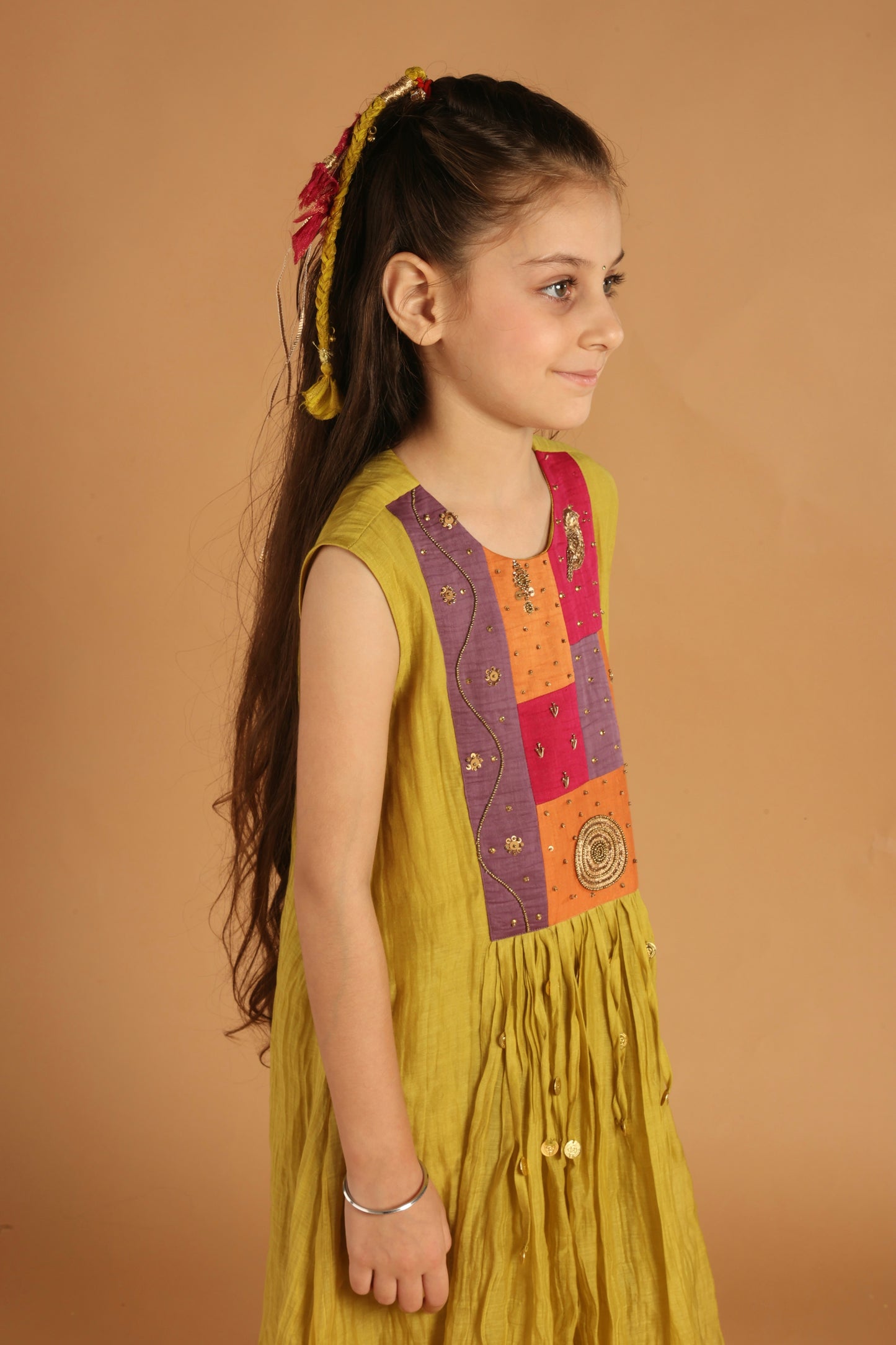 Genda Gulzar gown