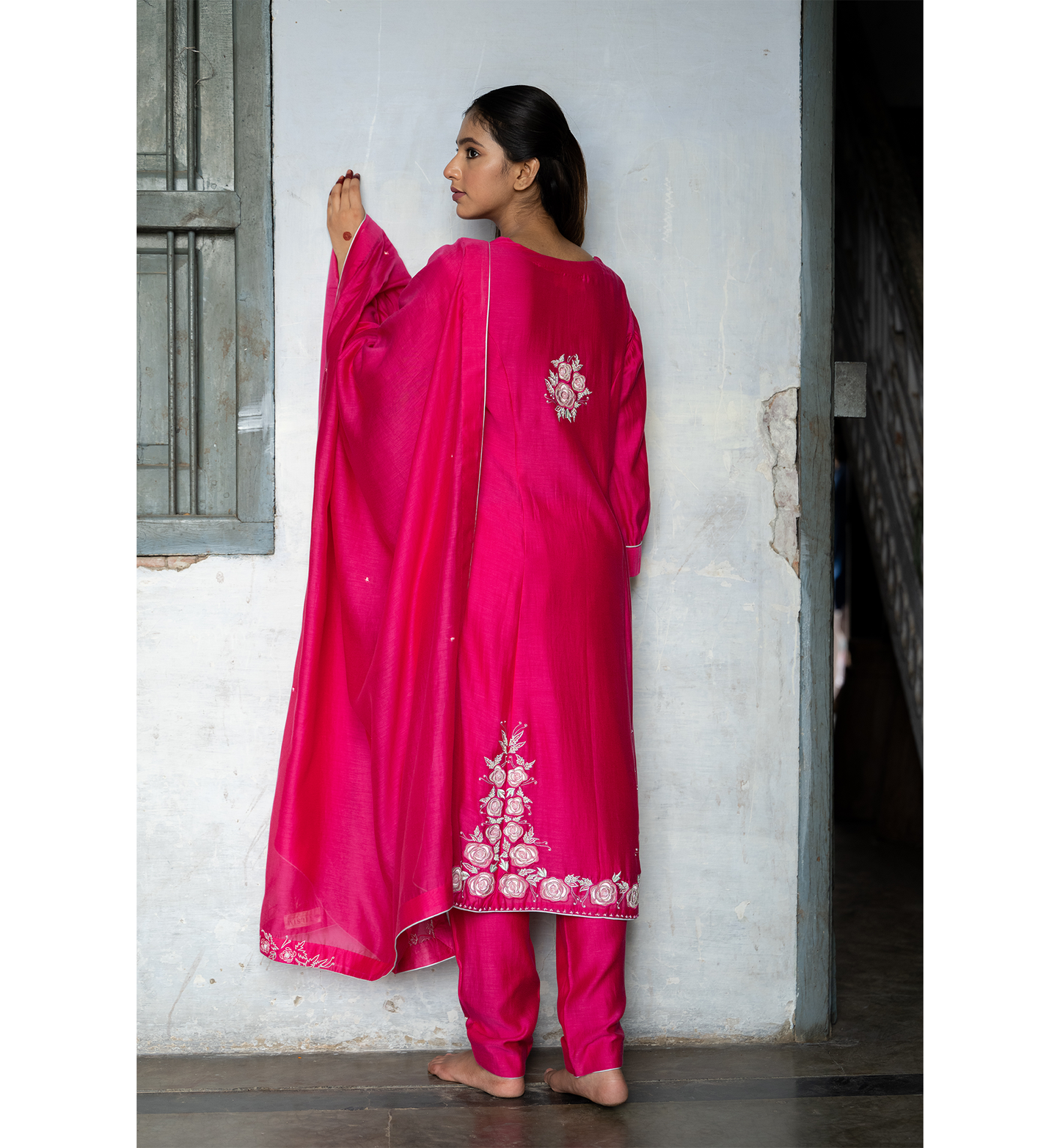 SAANVI SUIT SET