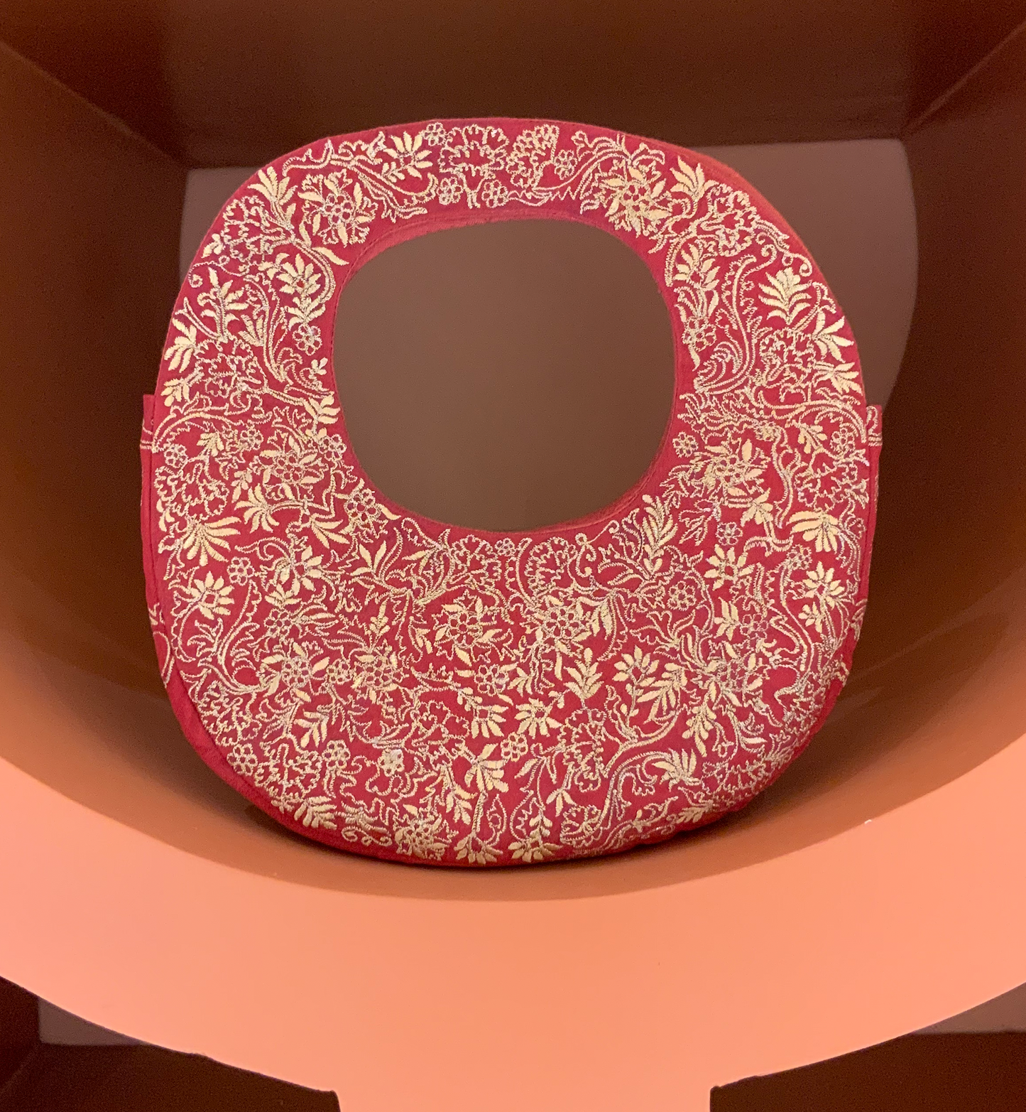 CRIMSON CIRCLE HANDBAG