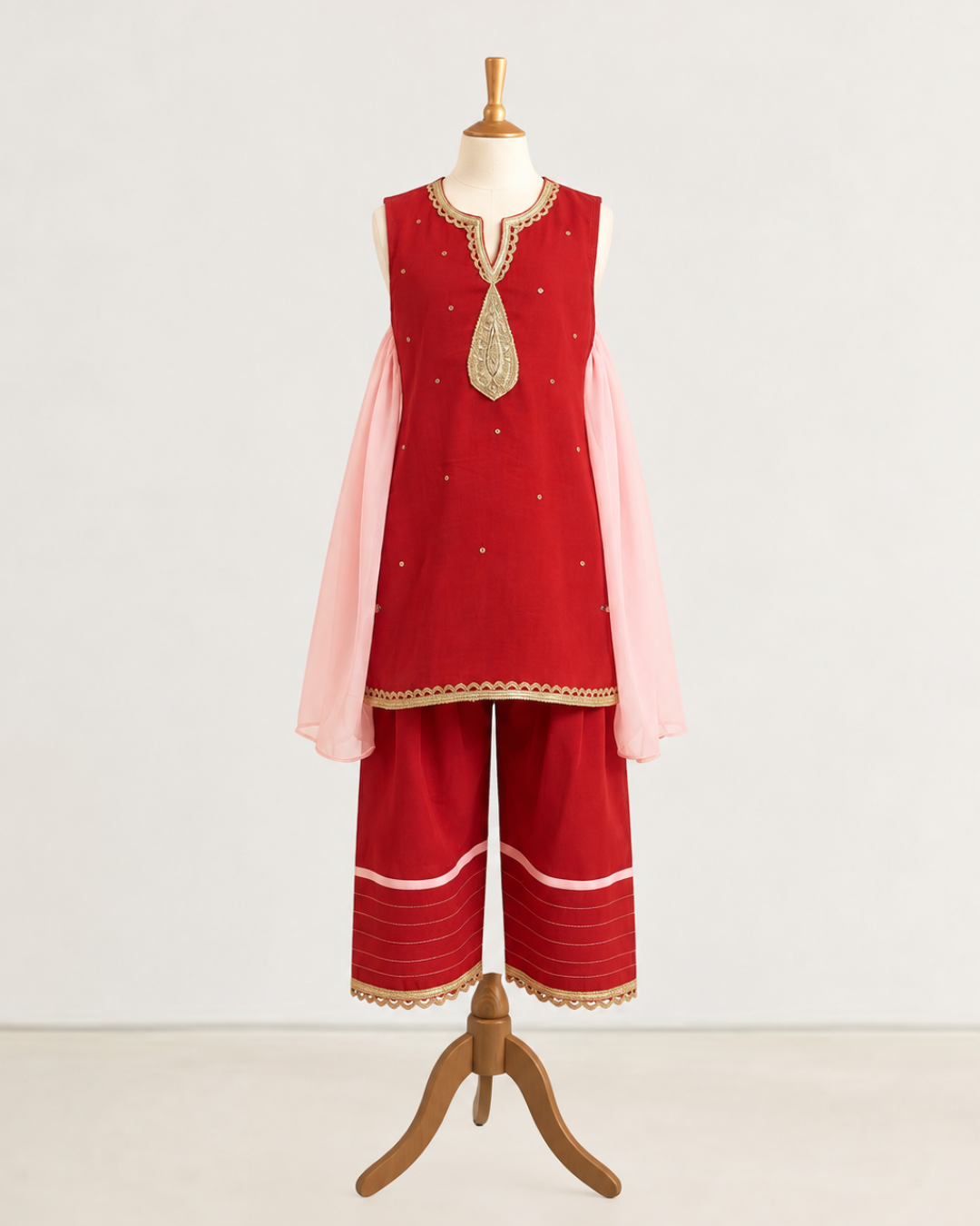 Gulnaar Kurta Set