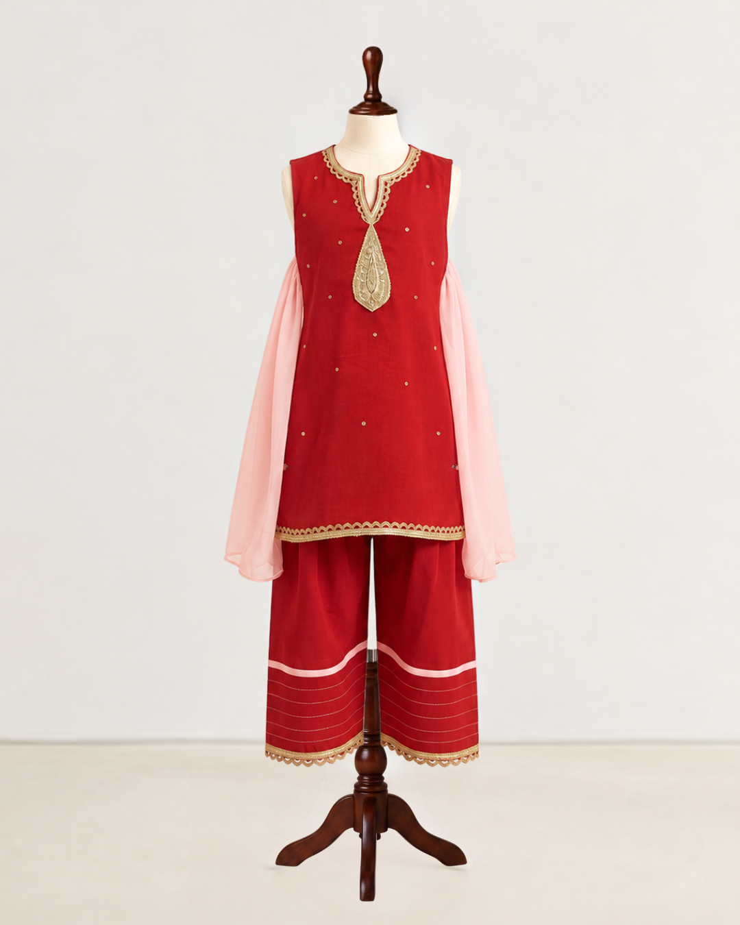Gulnaar Kurta Set