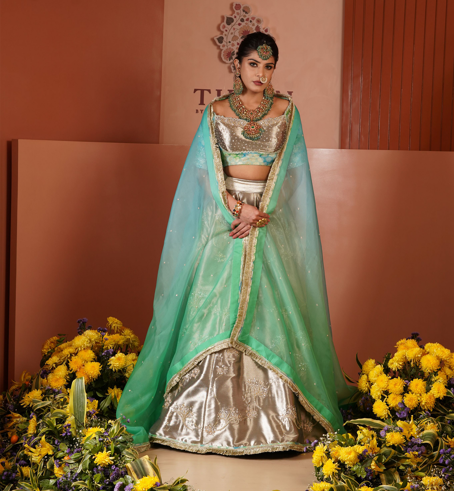 REGAL LEHENGA SET