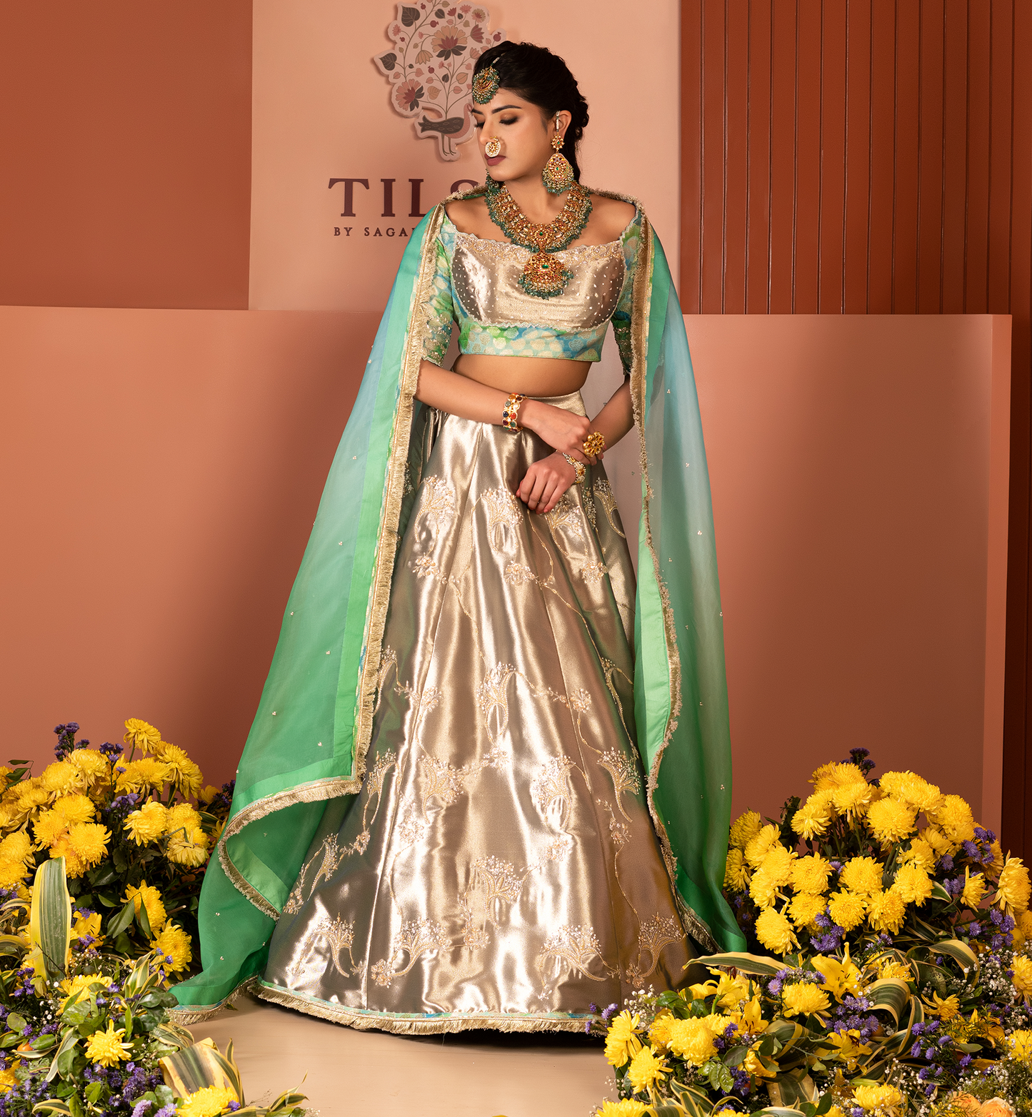 REGAL LEHENGA SET