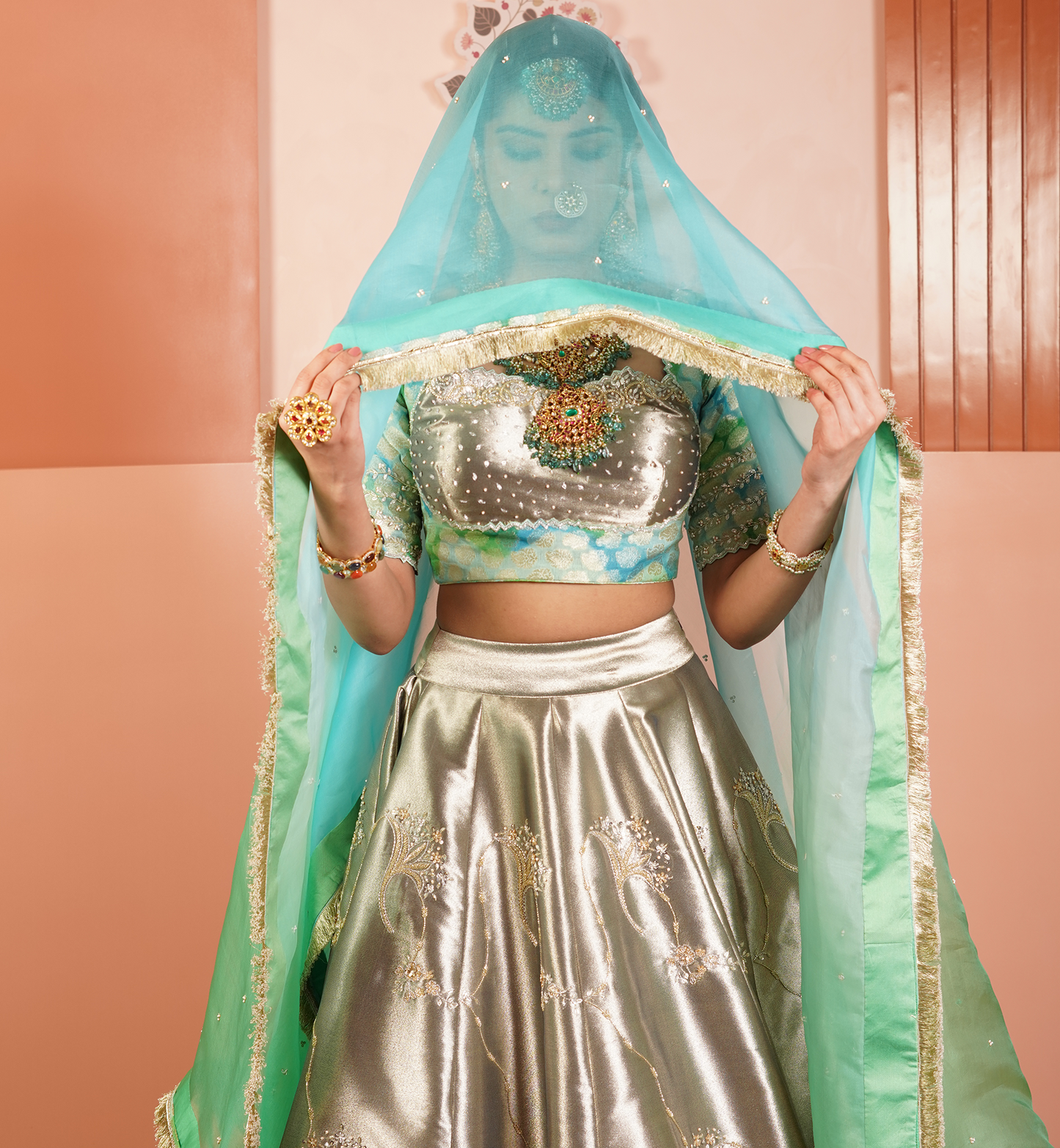 REGAL LEHENGA SET
