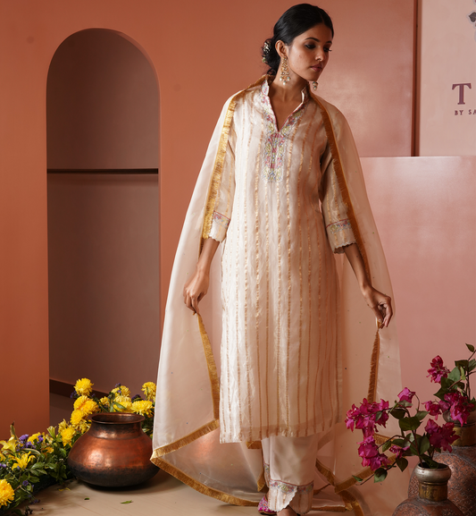 GOLDEN SITAR SUIT