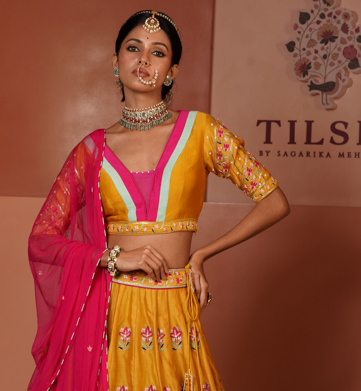 AAKRO LEHENGA SET